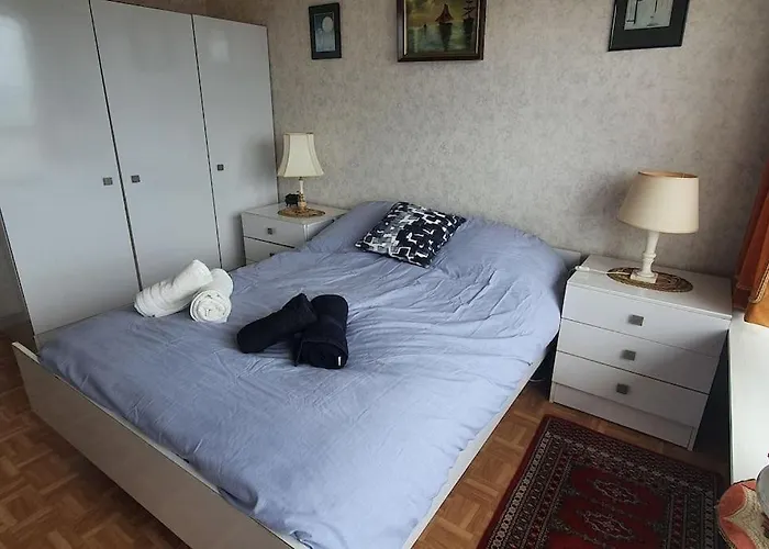 The Sea & View - Parking Optional