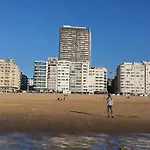 The Sea & View - Parking Optional Апартаменты Остенде