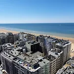 The Sea & View - Parking Optional *